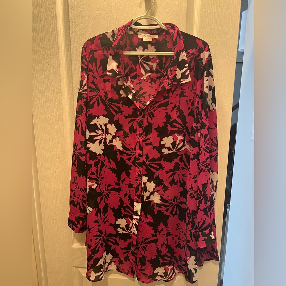 Floral Button-Down Shirt in Magenta and Black - Lightweight Long Sleeve